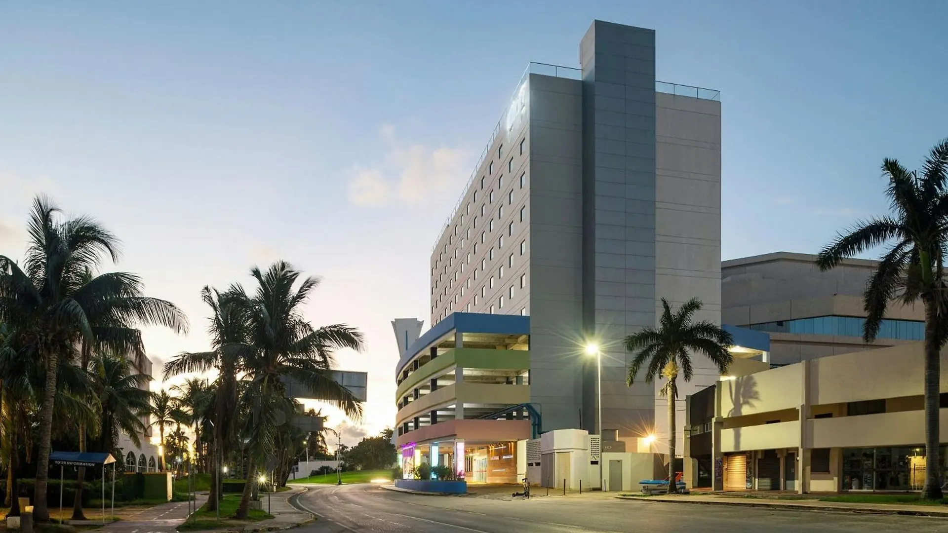 **** Hotel Renovated Aloft Cancún Mexiko