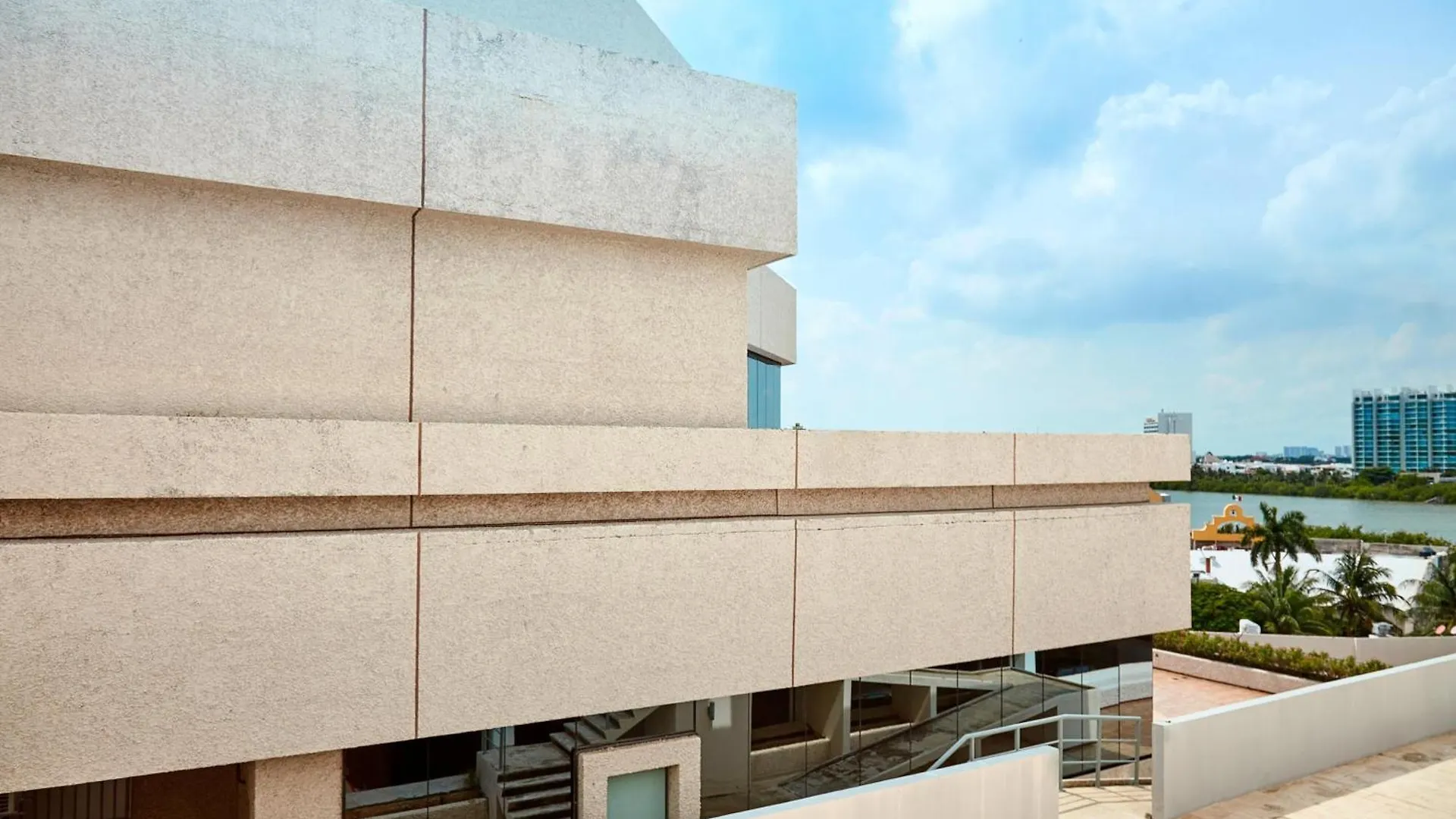 Renovated Aloft Cancún 4*,  Mexiko