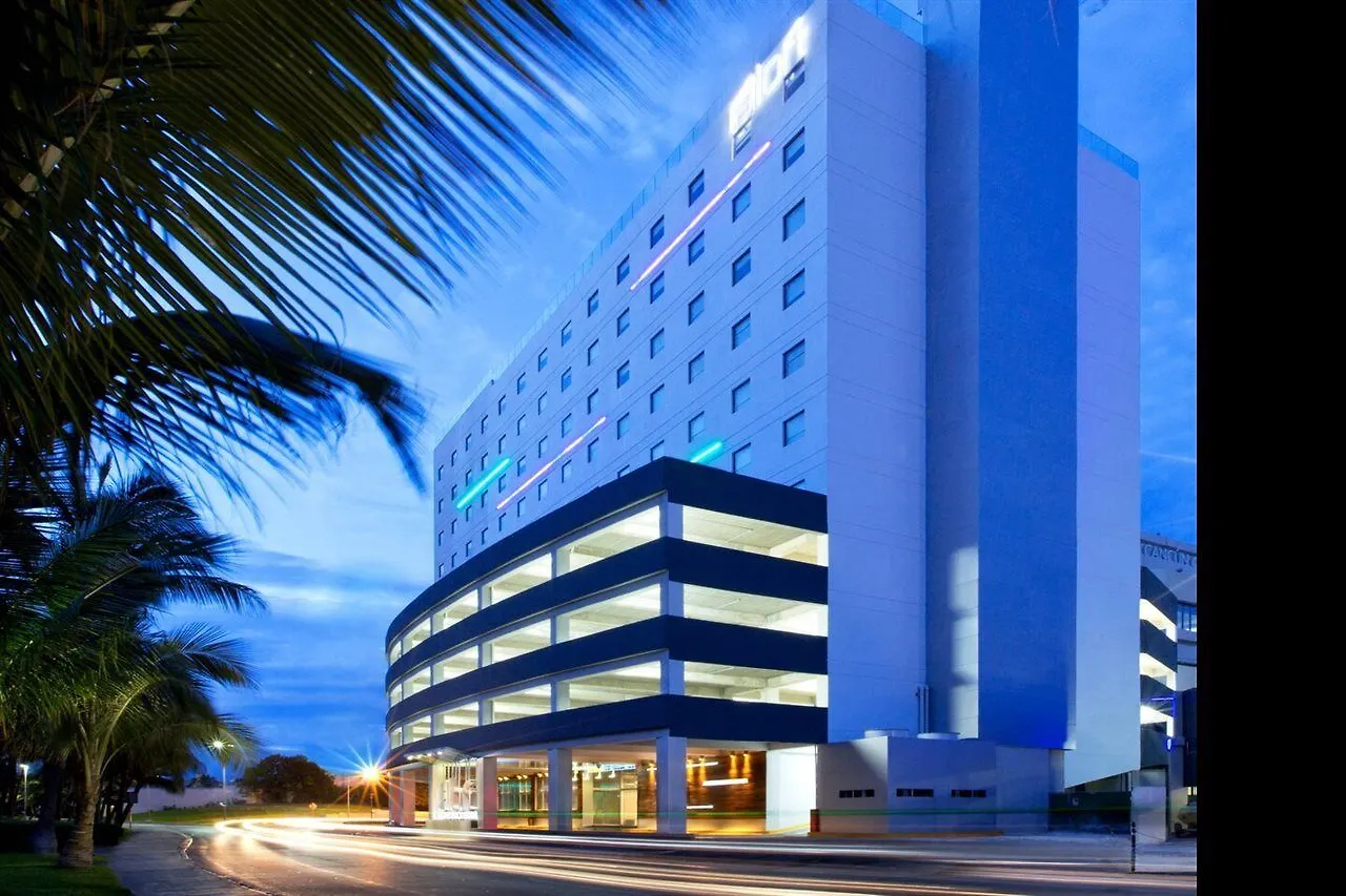 Aloft Cancún Hotel