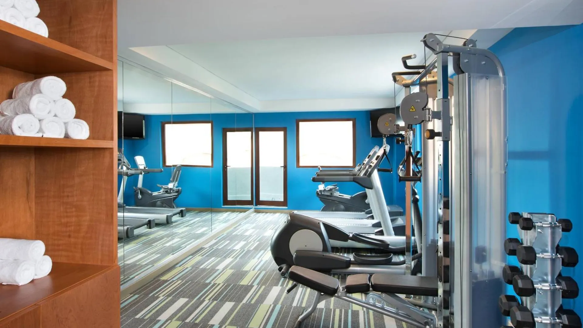 Renovated Aloft Cancún 4*,