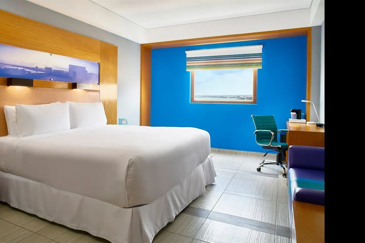 Aloft Cancún